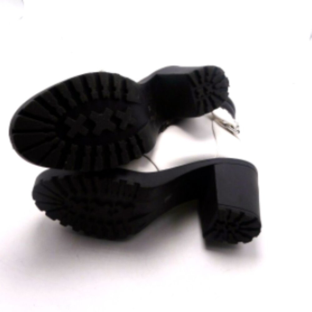 Mia White Booties Like New Size 8 - Picture 2 of 6